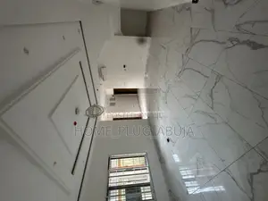 3bdrm Duplex in Larix Estate Idu for rent