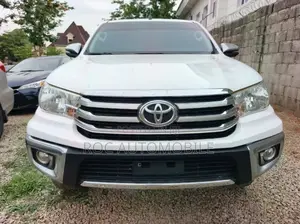 Toyota Hilux 2019 White