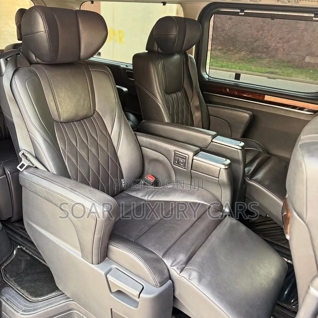 Toyota Granvia 2023 Black