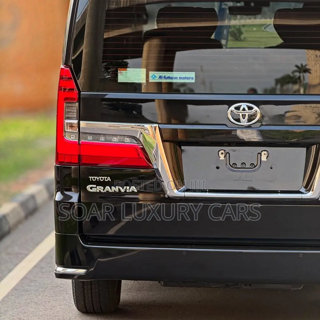 Toyota Granvia 2023 Black
