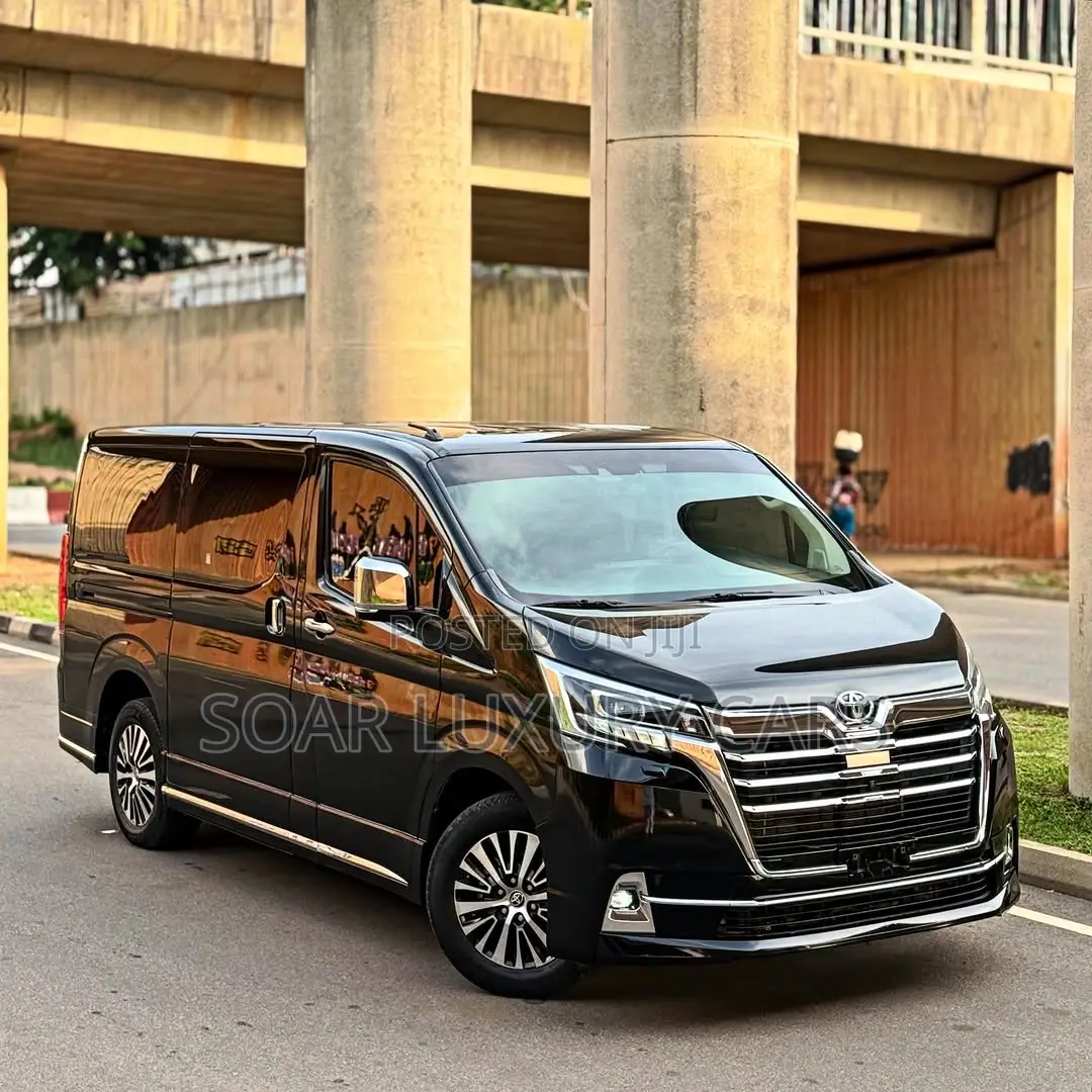 Toyota Granvia 2023 Black