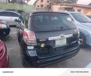 Toyota Matrix Hatchback FWD (1.8L 4cyl 5M) 2005 Black