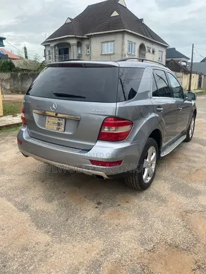 Mercedes-Benz M Class 2011 Gray