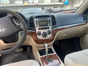 Hyundai Santa Fe 2010 Maroon