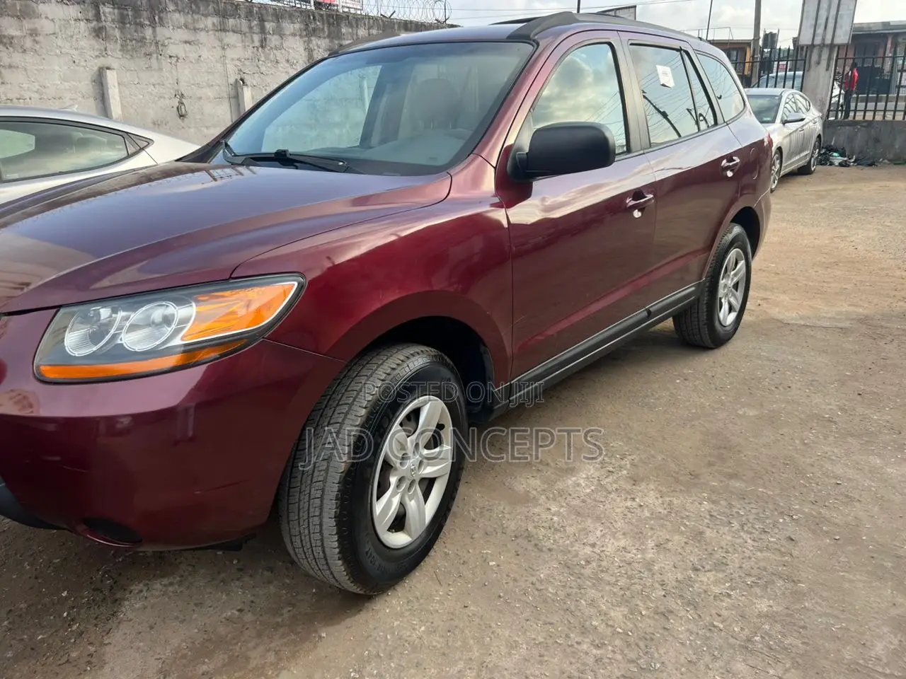 Hyundai Santa Fe 2010 Maroon