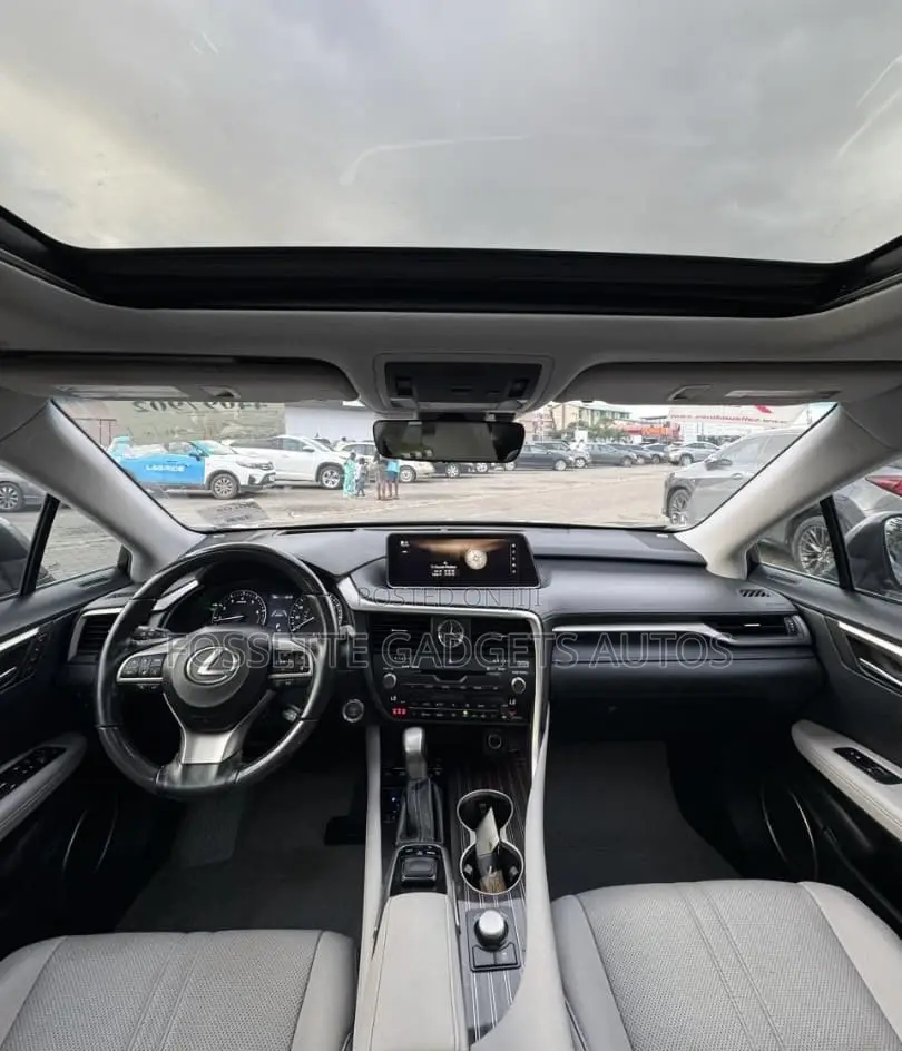 Lexus RX 2019