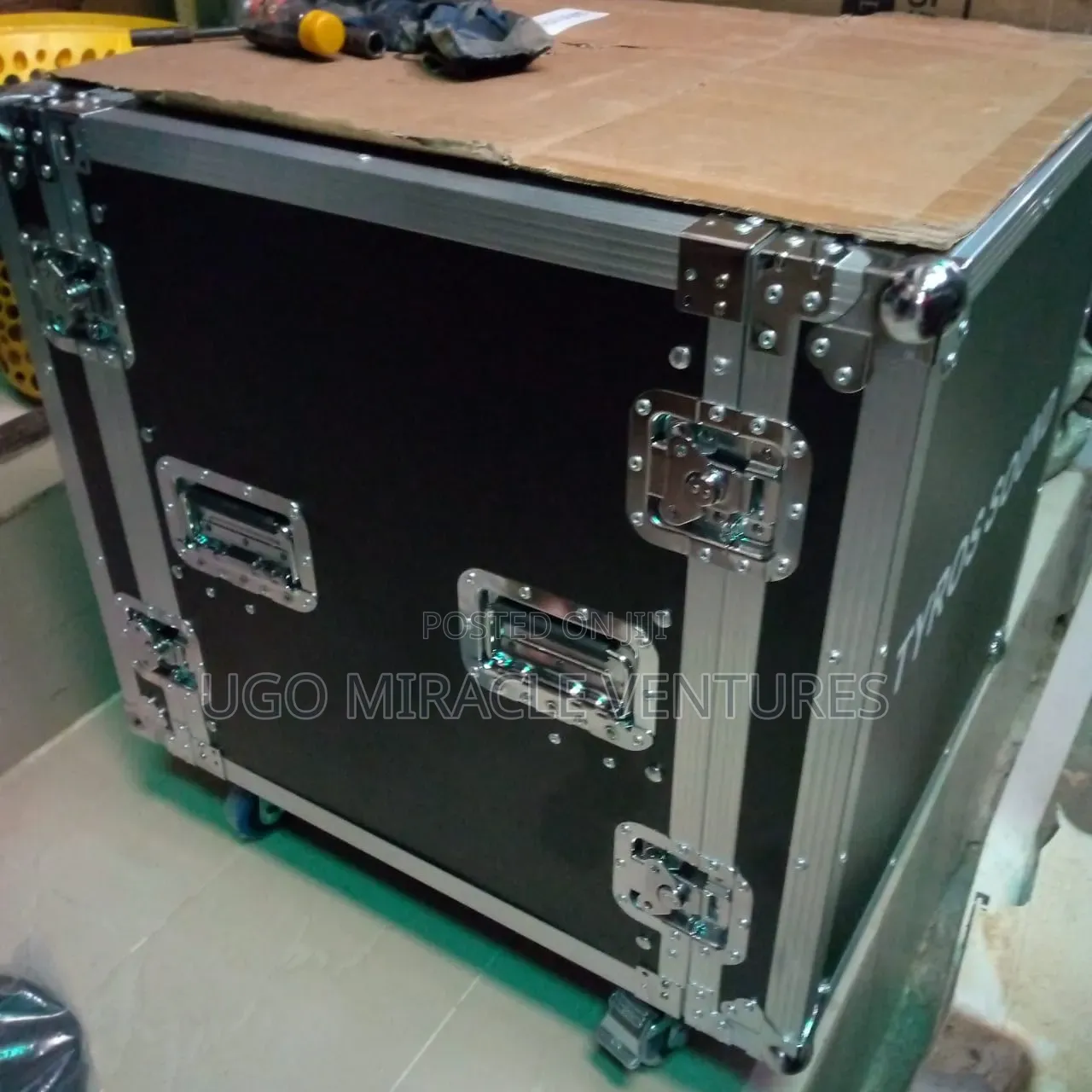16 U Amplifier Rack