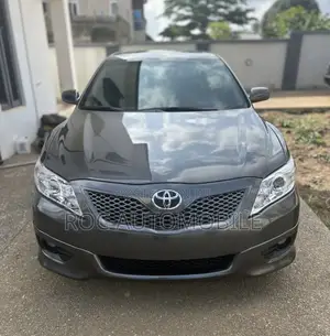 Toyota Camry 2010 Gray
