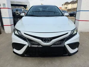 Toyota Camry XSE 2023 White