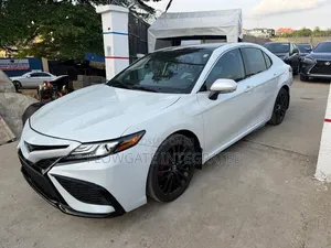 Toyota Camry XSE 2023 White