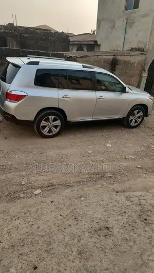 Toyota Highlander 2013 Silver