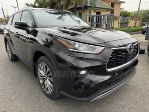 Toyota Highlander Platinum 2021 Maroon