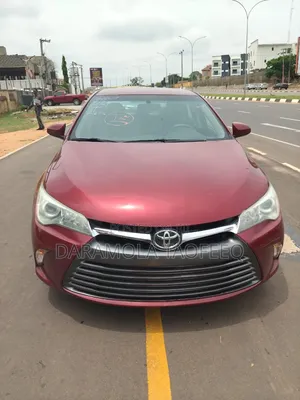 Toyota Camry 2016 Maroon