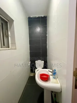 4bdrm Duplex in Jericho for rent