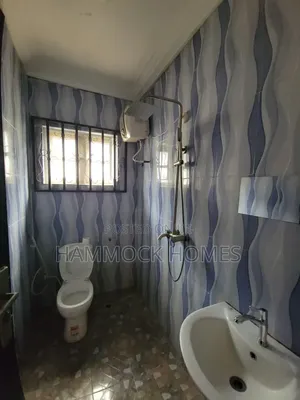 3bdrm Block of Flats in Akobo for rent