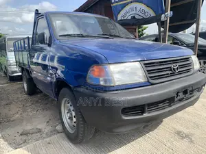 Toyota Dyna 100