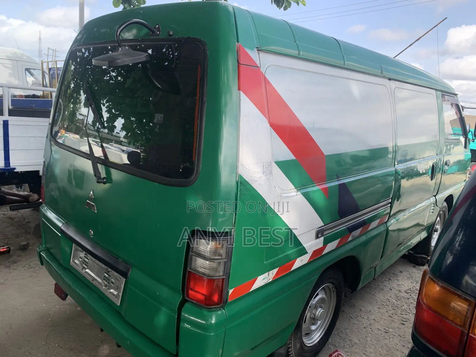 Mitsubishi Delica 2014 Green