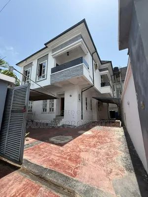 4bdrm Duplex in Chevron for sale