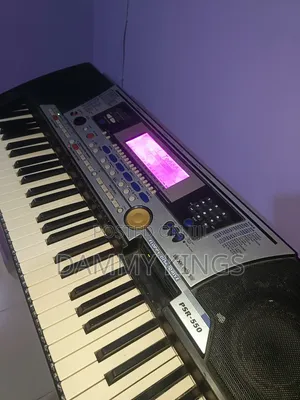 Yamaha Psr550 Neatly Use and Working Perfectly