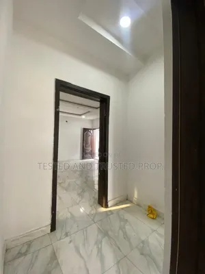2bdrm Apartment in Osapa for rent