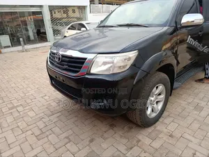 Toyota Hilux 2012 Black