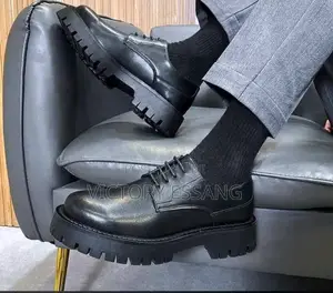 Unisex Leather Footwear