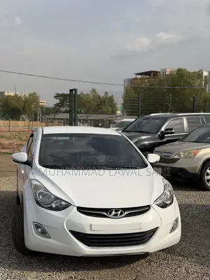 Hyundai Elantra 2012 White