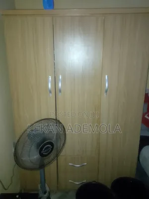 Wardrobe 3door