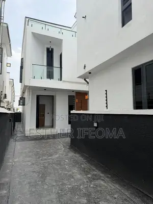 4bdrm Duplex in Ikota for sale