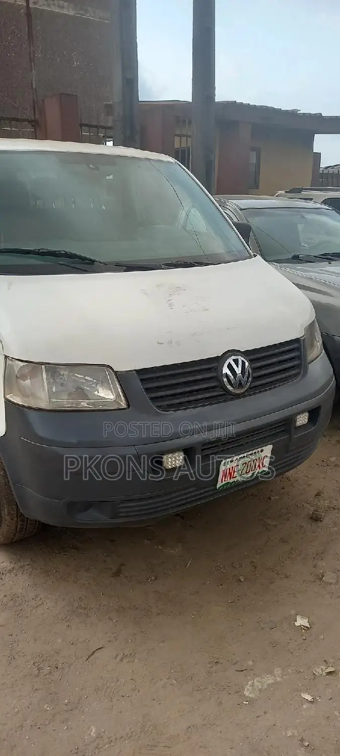 Volkswagen Transporter 2005 White