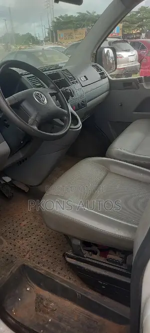 Volkswagen Transporter 2005 White