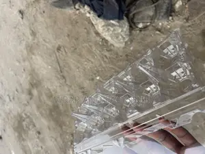 12 Holes Transparent Egg Crate Tray