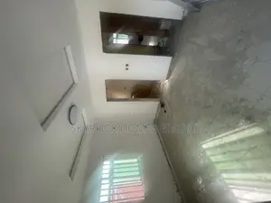 Mini Flat in Thomas Estate for rent