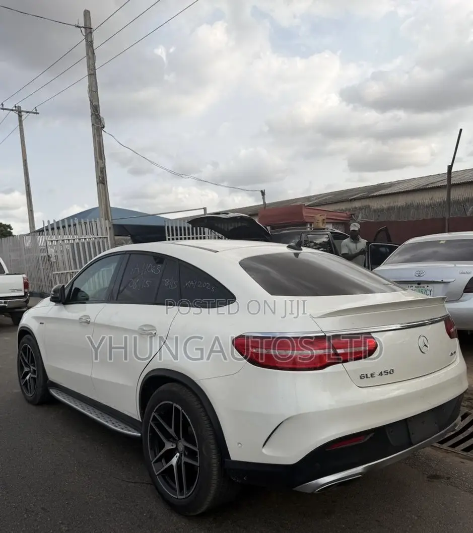 Mercedes-Benz GLE-Class 2016 White