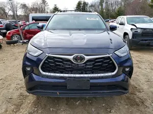 Toyota Highlander XLE AWD 2020 Blue