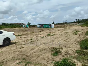 Land With C of O, Ikorodu Ijebu Ode Road, Ibefun