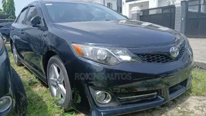 Toyota Camry SE 4dr Sedan (2.5L 4cyl 6A) 2014 Gray