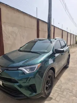 Toyota RAV4 2016 Red