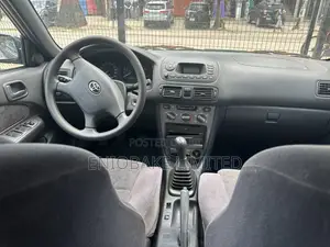 Toyota Corolla 1.9 D Liftback 2000 Blue