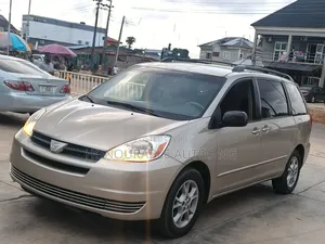 Toyota Sienna LE AWD 2005 Silver