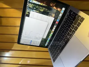 Laptop Apple MacBook Pro 2018 8GB Intel Core i5 SSD 256GB