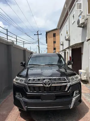 Toyota Land Cruiser 4.0 V6 GX-R 2013 Black