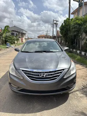 Hyundai Sonata Limited Sedan FWD (2.4L 4cyl 6A) 2012 Gray