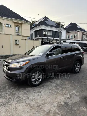 Toyota Highlander LE Plus V6 4x4 (3.5L 6cyl 6A) 2016 Gray