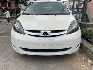 Toyota Sienna XLE Limited 2007 White