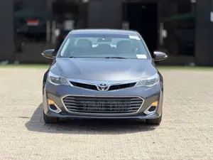 Toyota Avalon XLE 4dr Sedan (3.5L 6cyl 6A) 2014 Gray
