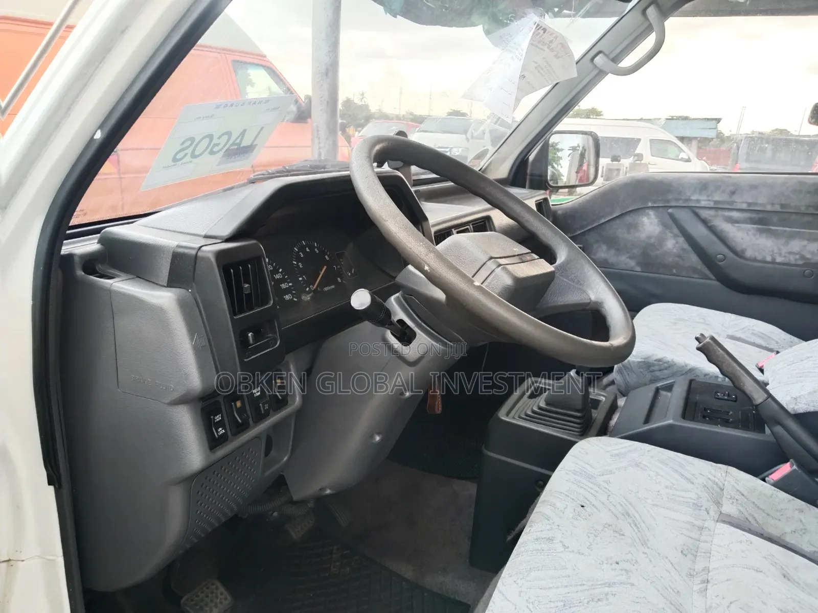 Mitsubishi L300 2005 White