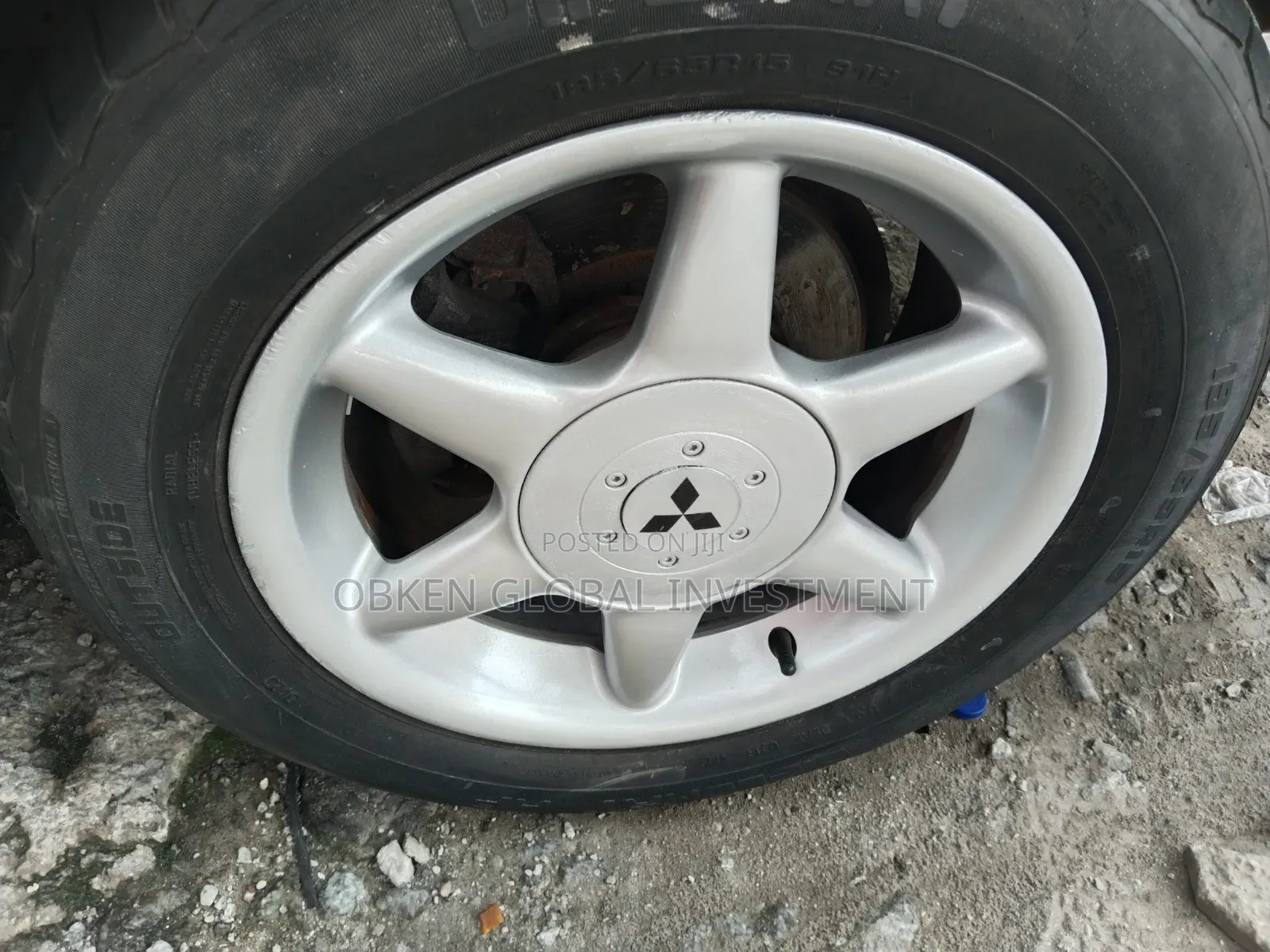 Mitsubishi L300 2005 White