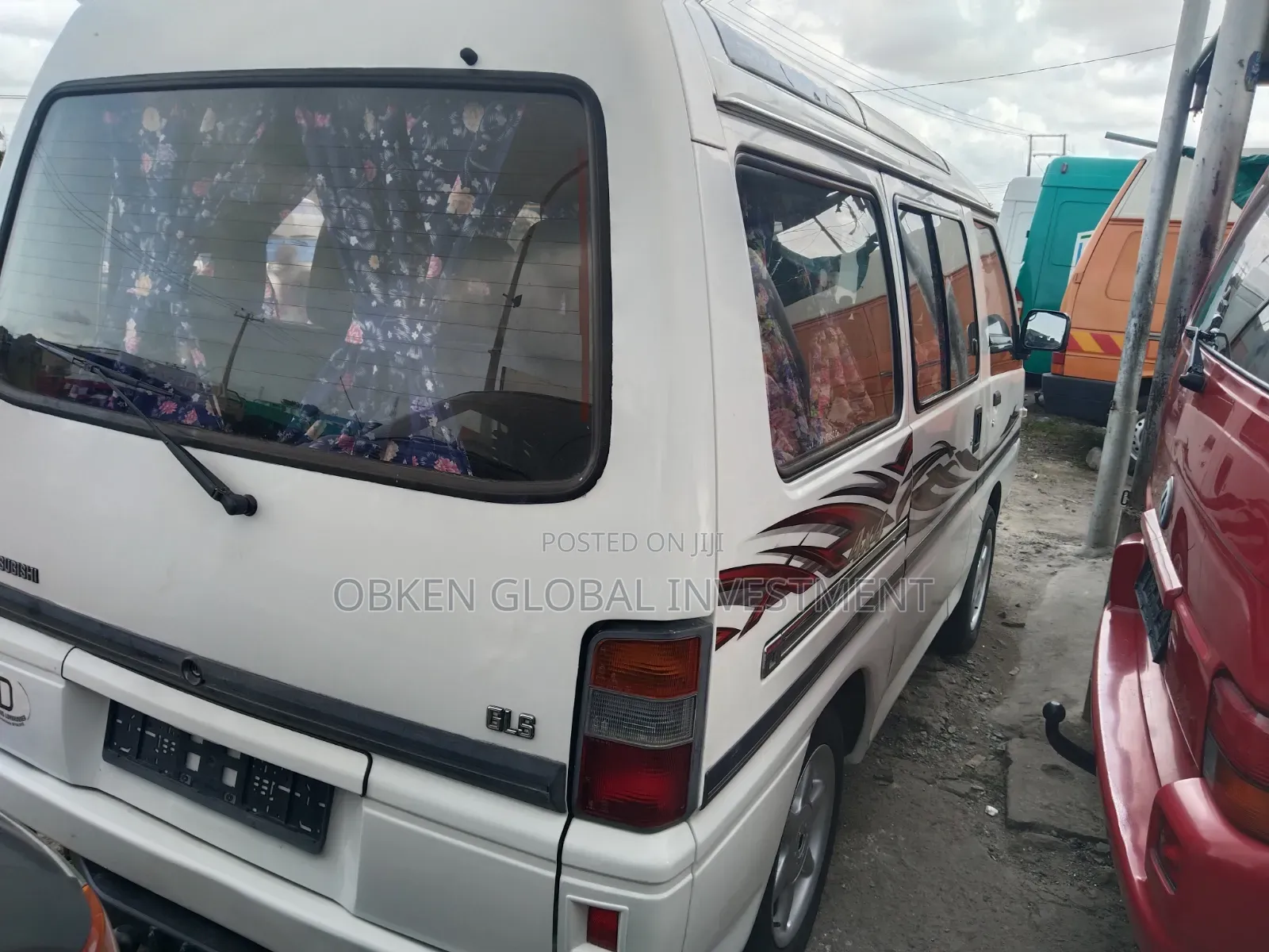 Mitsubishi L300 2005 White