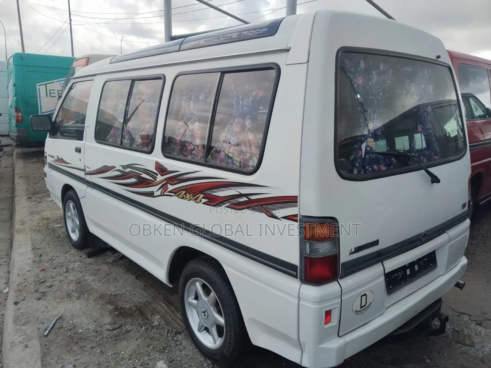 Mitsubishi L300 2005 White